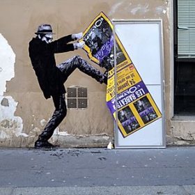 Collage street art Levalet affiche artiste de la galerie espace art le Comoedia Brest exposition art urbain street art