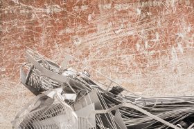 Photographie de JPH objets métaliques art urbain art contemporain street art galerie exposition vente contemporain finistere bretagne culture tourisme