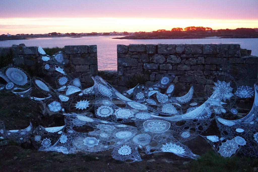 tisseuses de liens comoedia brest galerie exposition vente art contemporain finistere bretagne