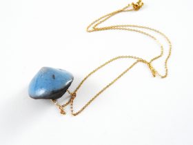 CULBUTO Le Bleu Chambray chaine dorée Florence LEMIEGRE Espace d'Art Le Comoedia Brest