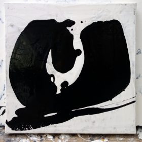 Peinture - Cali REZO - Formes en U noires - filaments noirs - fond blanc