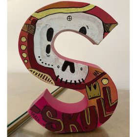 Sculpture en forme de S