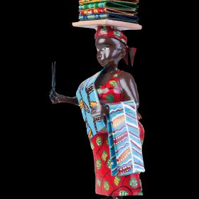 sculpture en d'une revendeuse de pagnes