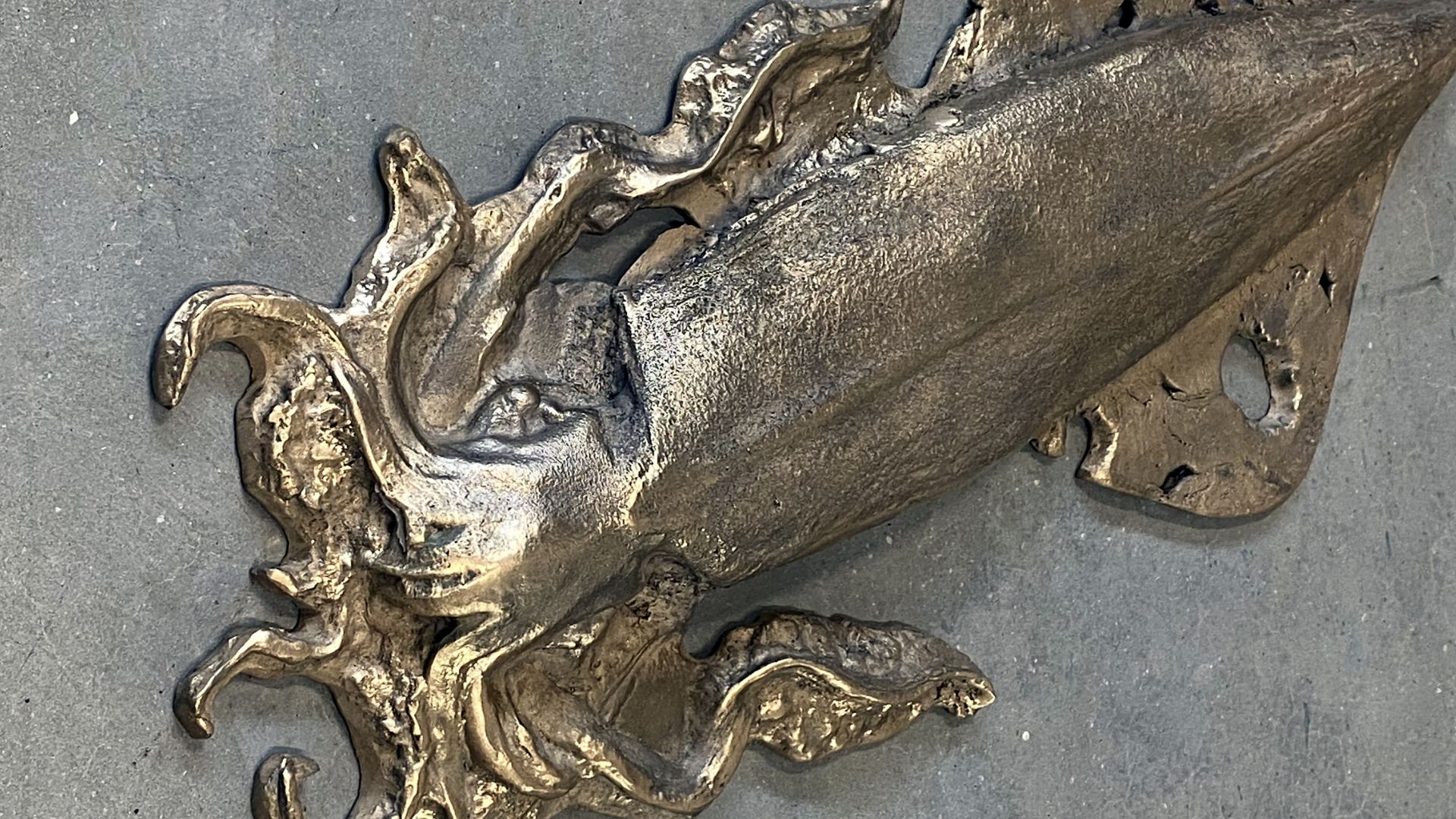 sculpture bronze d'un calamar