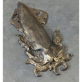 sculpture bronze d'un calamar