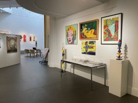 l'exposition Regards de Collectionneurs à la galerie Le Comoedia