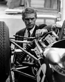 Gerry Cranham, Day of a Champion II, photographie de Steve McQueen sur le tournage du film inachevé consacré à la Formule 1, en Angleterre, en mai 1965.