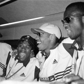 Les yeux dans les bleus 77
